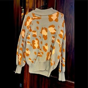 Size small leopard print